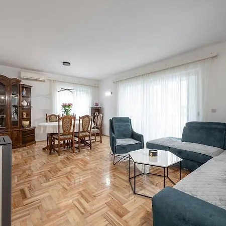 Sea Breeze دوبروفينك