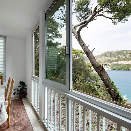 アパート Sea Breeze ドゥブロブニク