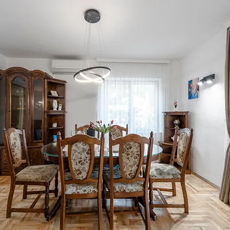 Apartment Sea Breeze *