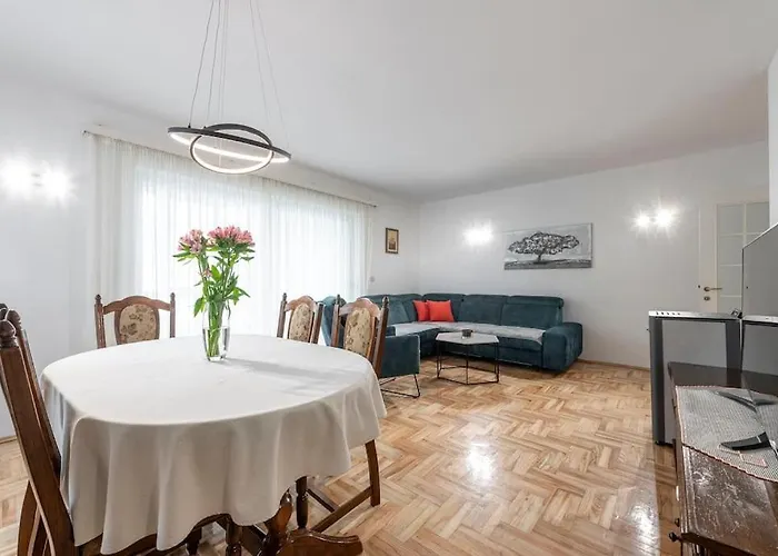 Sea Breeze 아파트